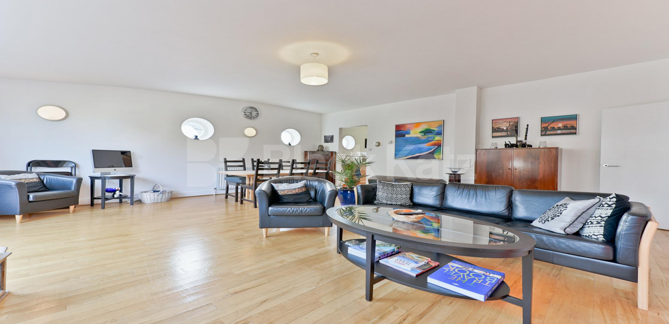 			LET , 2 Bedroom, 2 bath, 1 reception Penthouse			 Lion Court Shand Street, London Bridge